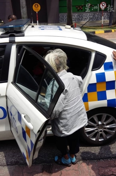 Sungguh tega, alasan wanita 80 tahun diusir anaknya ini tak masuk akal