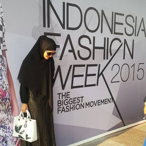 Jadi sorotan terciduk KPK, intip harga 5 tas mewah Inneke Koesherawati