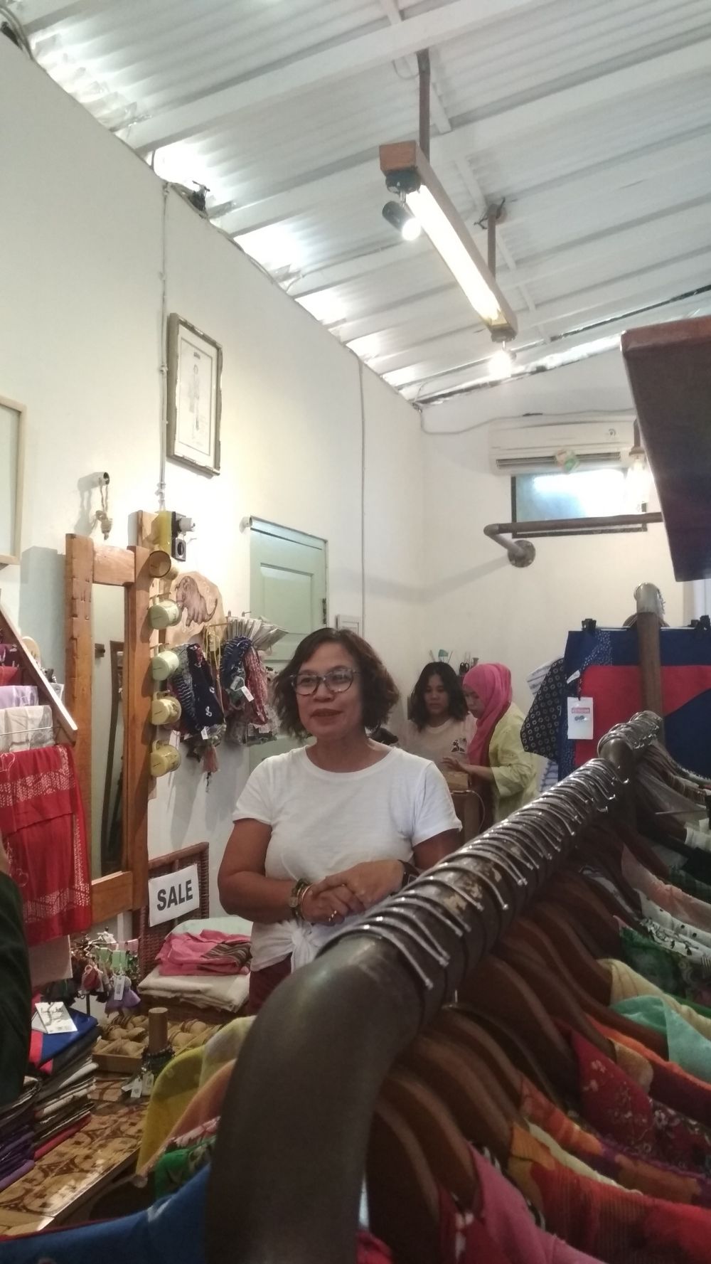 Sukses via Instagram, kreasi kain tradisional ini diburu banyak orang