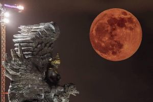 8 Penampakan gerhana bulan terlama dari berbagai kota di Indonesia