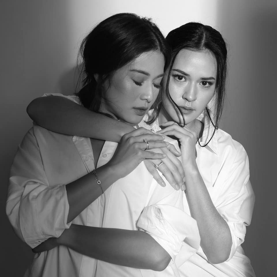 Pemotretan cantik Raisa Andriana bareng Dian Sastro, bikin terpukau