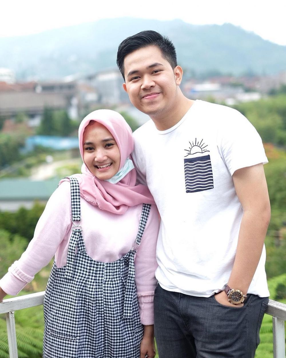 5 Momen kebersamaan Fatin Shidqia & anak Bupati Musi Rawas, pacaran?