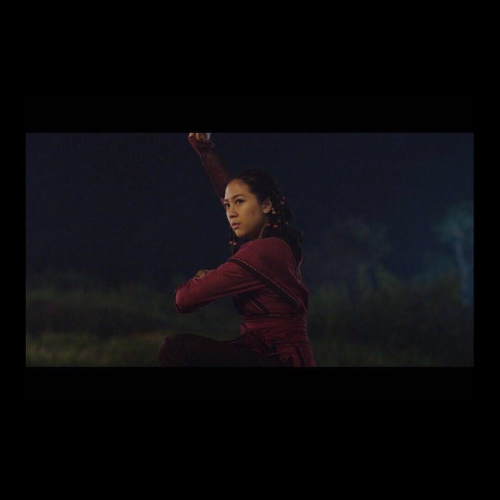 10 Aksi Sherina saat syuting film Wiro Sableng 212, jago silat