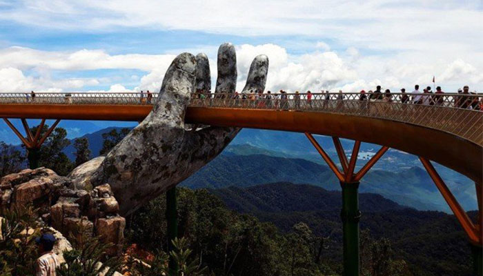 9 Potret jembatan emas ini arsitekturnya bikin takjub