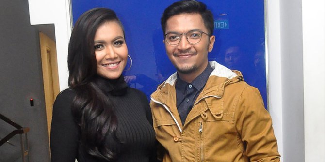 4 Aktor ini pernah pacaran dengan pedangdut, ada yang sampai nikah