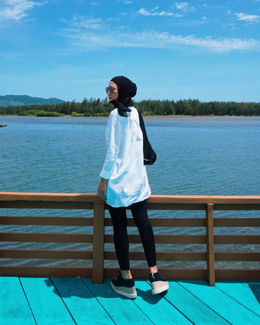 10 Gaya stylish Steffy Burase, model cantik jadi saksi kasus korupsi