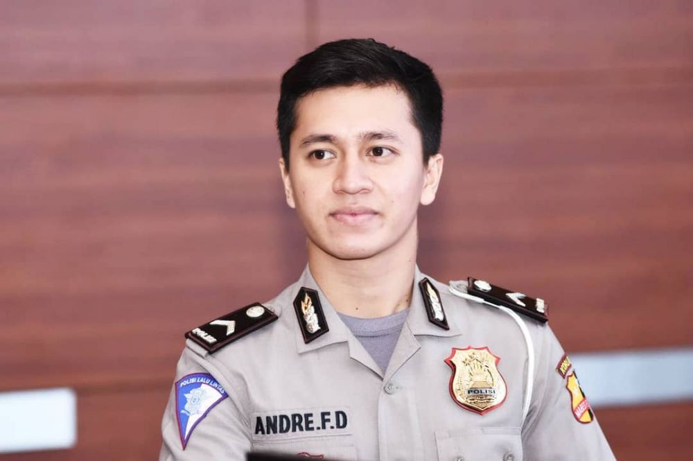 10 Pesona Bripda Andre, polisi ganteng yang bikin kamu semangat 86!