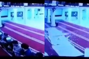 Detik-detik jemaah masjid nyaris tertimpa atap saat gempa