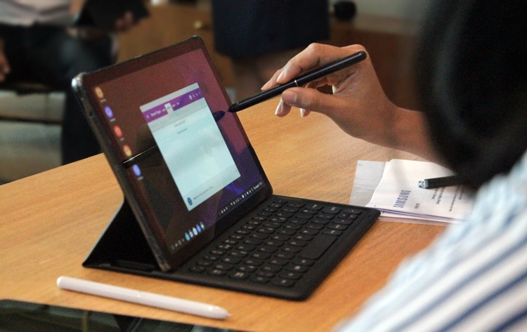 7 Fakta tablet rasa laptop yang super canggih, performanya ciamik abis