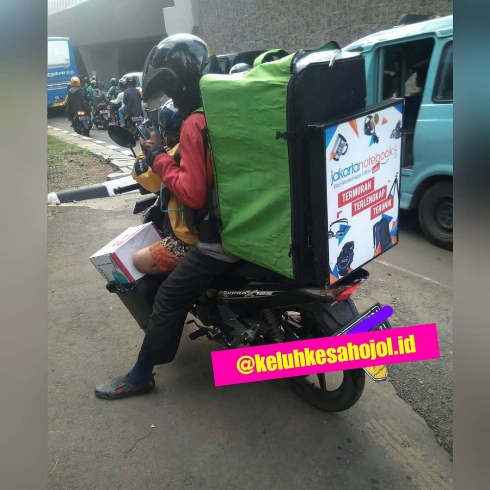 10 Potret driver ojek online bawa penumpang & barang besar ini maksa