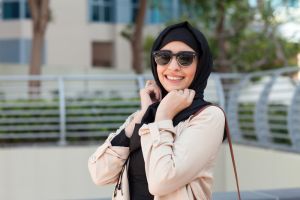 Nggak saatnya lagi cewek berhijab takut masalah rambut, ini solusinya