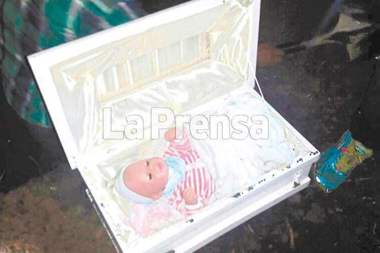 Nggak mau diputusin, cara wanita tipu kekasihnya ini bikin kamu syok