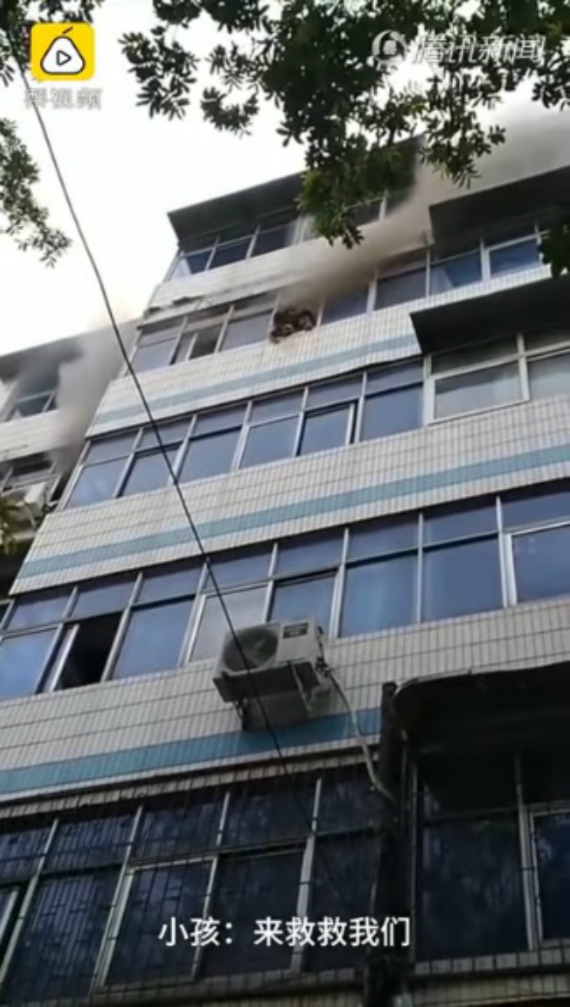 Apartemen terbakar, cara ibu selamatkan dua anaknya ini ngeri abis