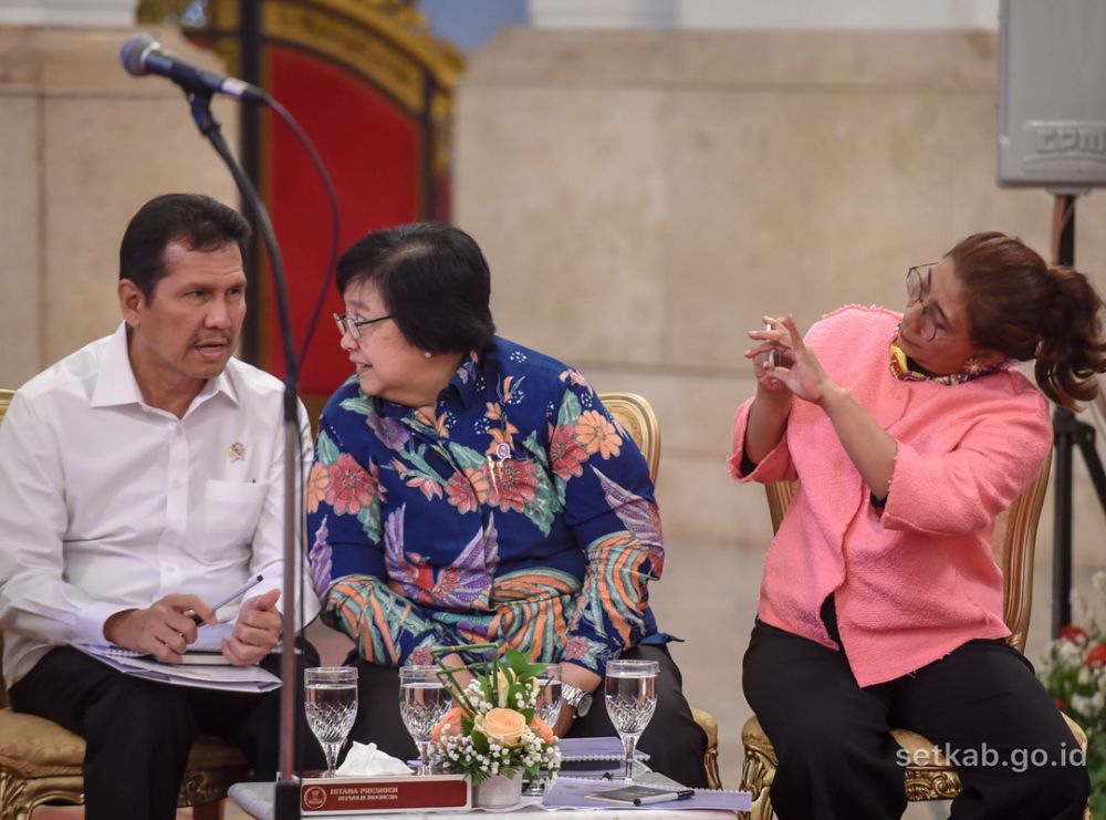 Aksi jahil Menteri Susi jelang sidang kabinet ini bikin tawamu pecah