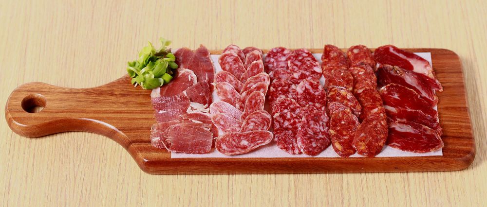 Jarang yang tahu, 9 jenis makanan ini bisa memicu kamu bad mood