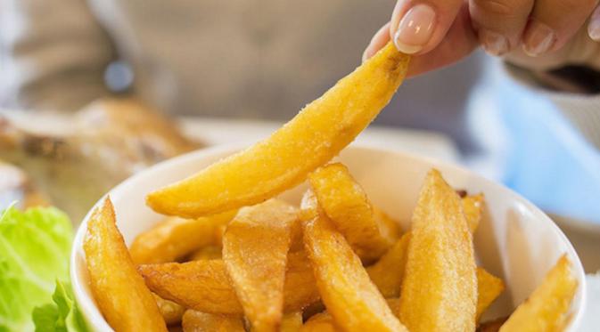 Jarang yang tahu, 9 jenis makanan ini bisa memicu kamu bad mood