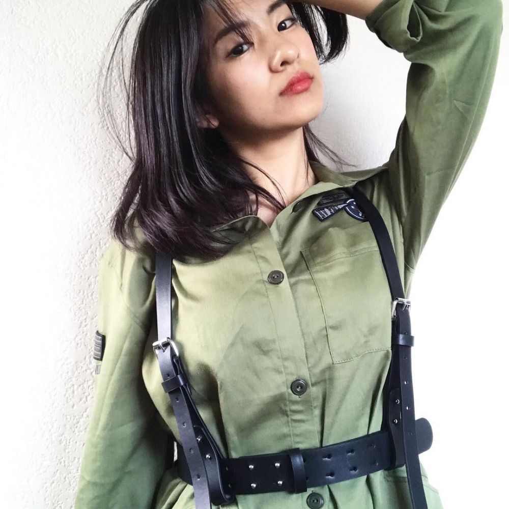 10 Pesona Rina, model imut asal Jepang fans berat Persib Bandung