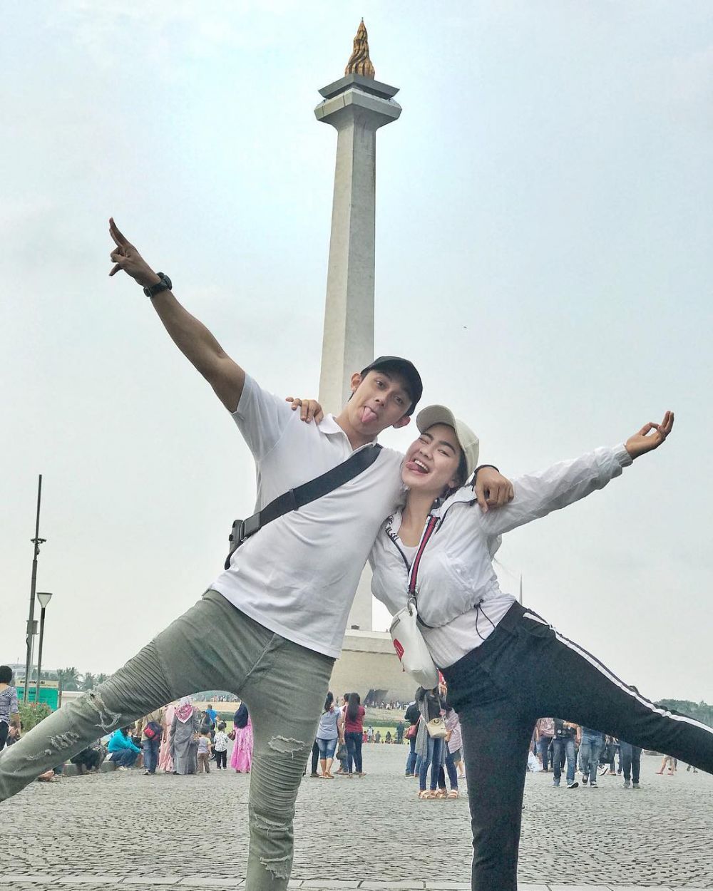 4 Pasangan selebriti ini rutin rayakan hari jadian setiap bulan