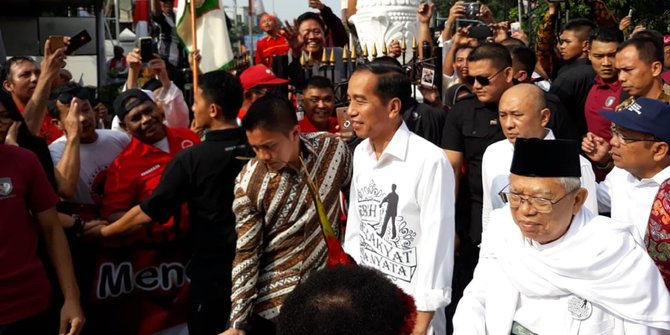 Ini tulisan di baju Jokowi saat daftar Pilpres 2019 di KPU