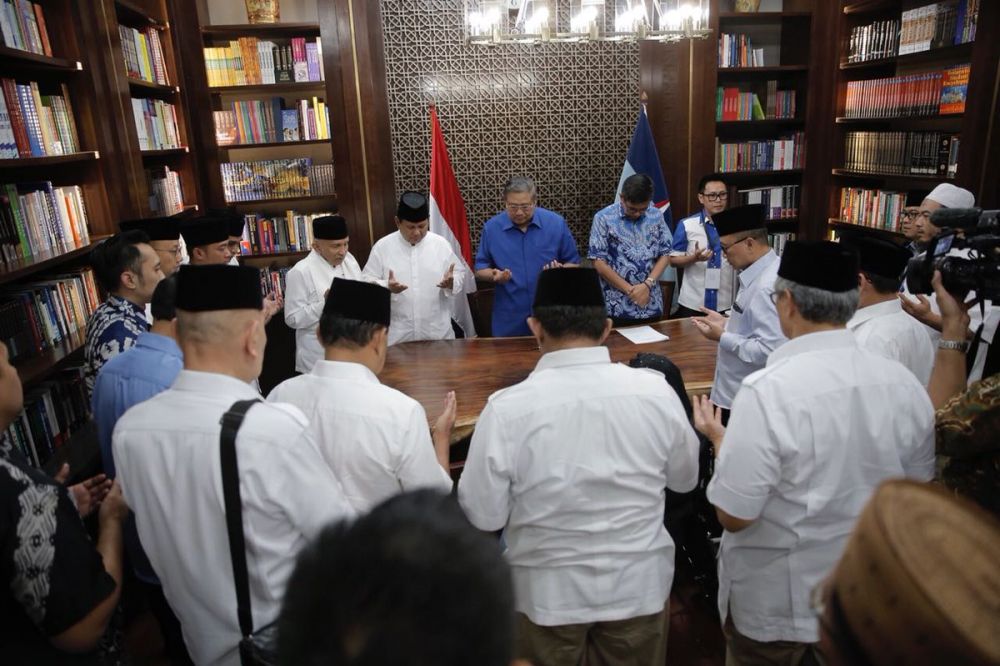 Gagal usung AHY, ini detik-detik SBY tanda tangan dukung Prabowo-Sandi