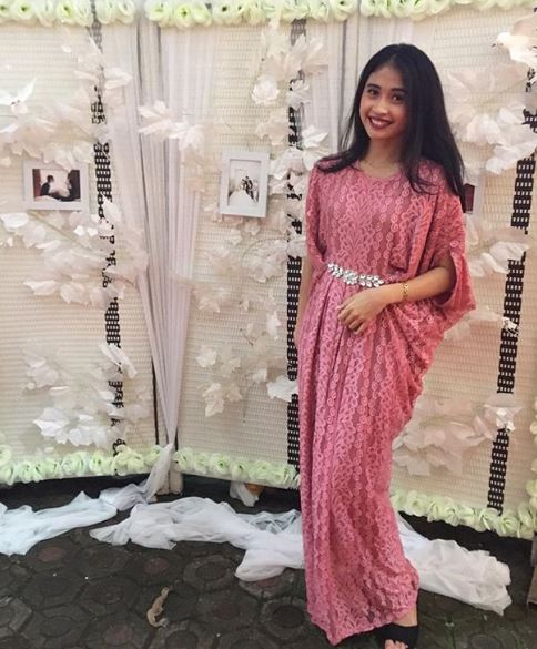 Adu 8 gaya pebulutangkis Gregoria & Rizki Amelia di luar lapangan