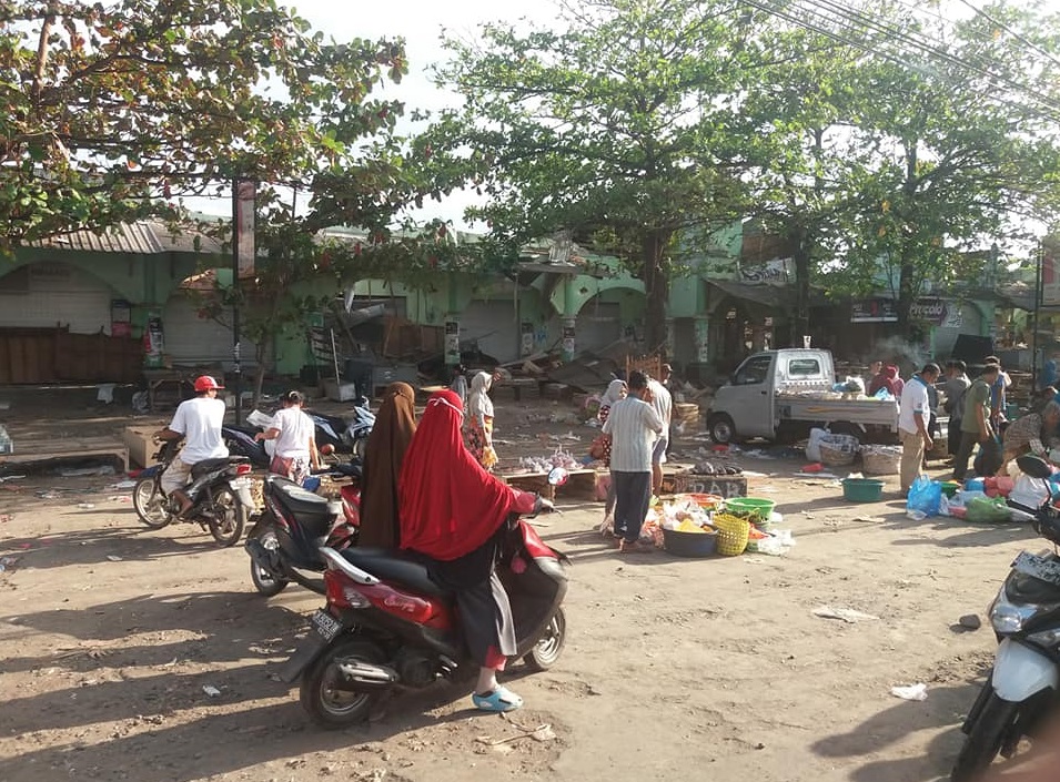 Bangkit dari duka, ini potret aktivitas pasar tradisional di Lombok