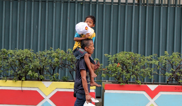 Ini dia 2 bocah yang sempat digendong Prabowo saat arak-arakan