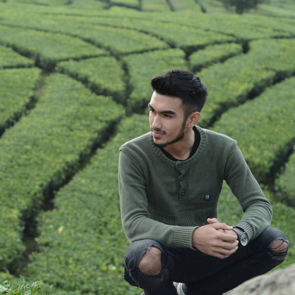 10 Aksi memukau Abid Zia di lintasan balap, calon suami Raya Kitty