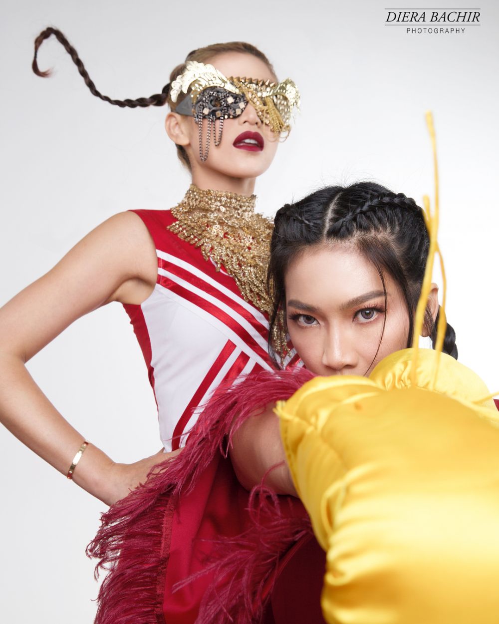 8 Gaya pemotretan bertema Asian Games ala Girls Squad, tetap glamor