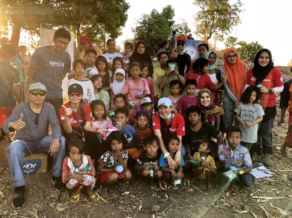 5 Momen Kalina Oktarani hibur anak-anak korban gempa bumi di Lombok