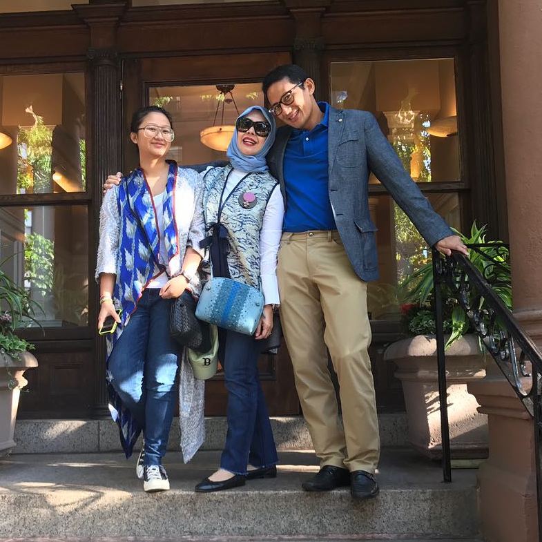 7 Gaya kece Amyra, putri cantik Sandiaga yang tinggal di luar negeri