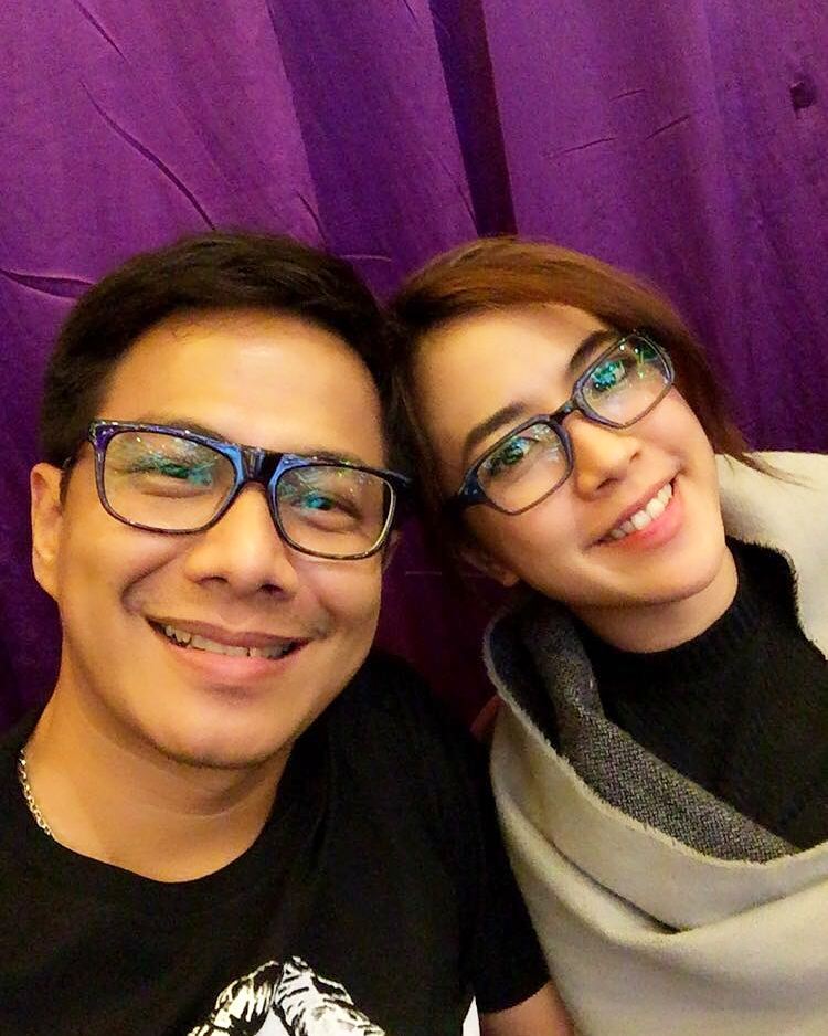 Digugat cerai, begini 10 momen kemesraan Delon dan Yeslin Wang