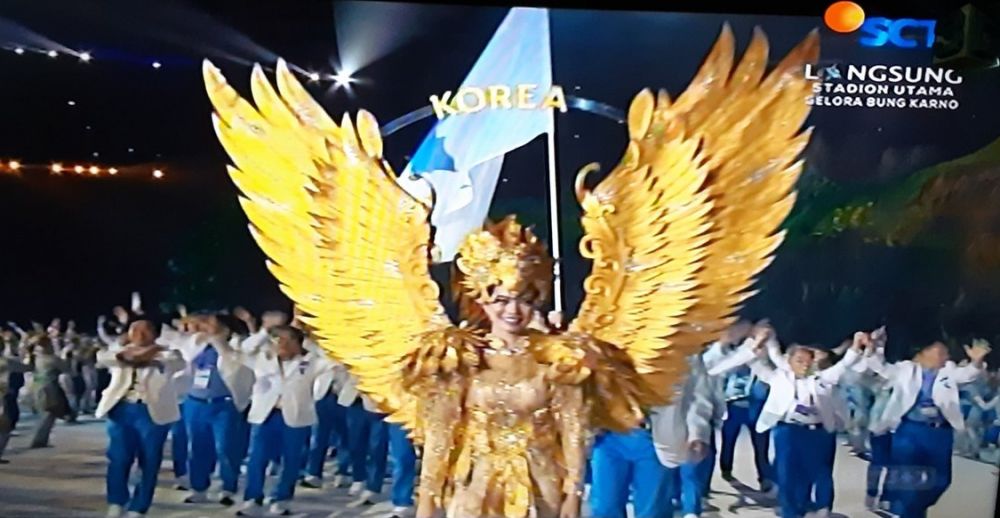 6 Potret kekompakan Korut & Korsel di pembukaan Asian Games 2018