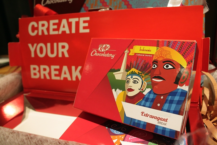 Ini pertama di Indonesia lho, ada cokelat dengan topping mie goreng