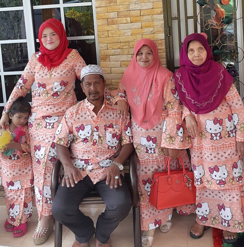 Kenalan sama Yus Amina Zawizah, hijabers cantik pecinta Hello Kitty 