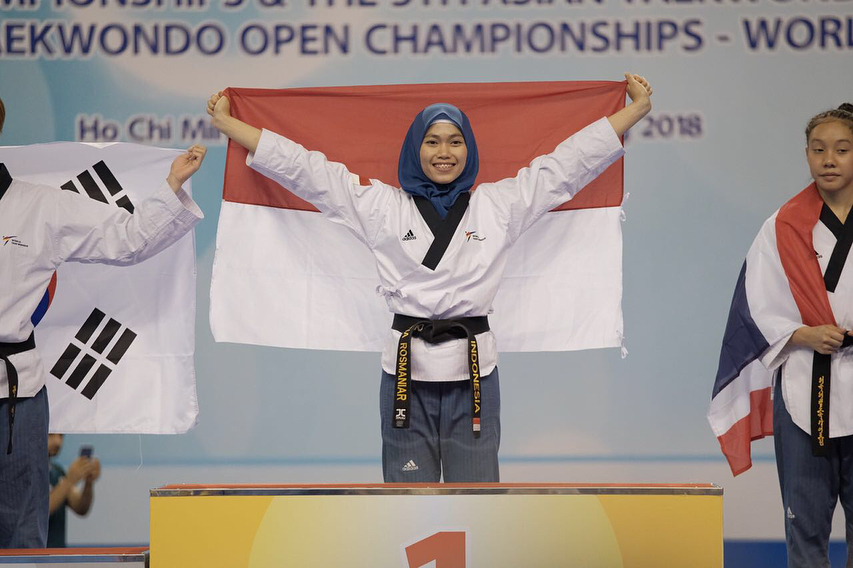10 Potret Defia Rosmaniar, penyumbang medali emas pertama Indonesia