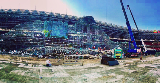 Diberi waktu 60 jam, ini potret pembongkaran panggung opening AG 2018