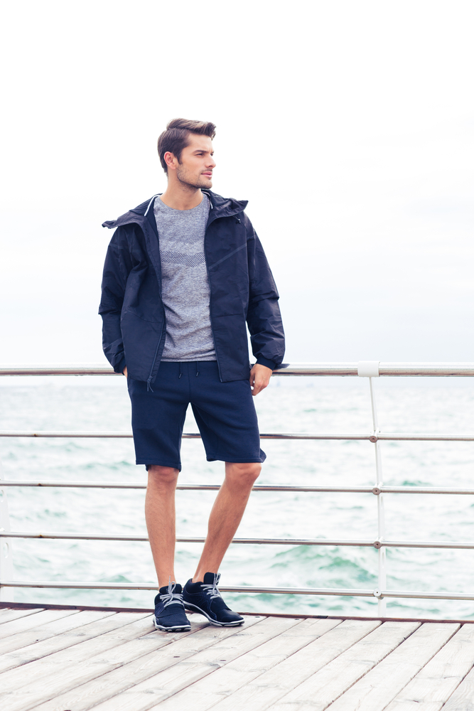 7 Ide OOTD sporty & fresh buat cowok saat nonton Asian Games 2018