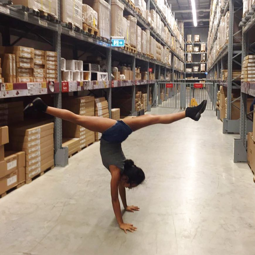 11 Potret Naima Syeeda, atlet renang indah di AG sepupu Acha Septriasa