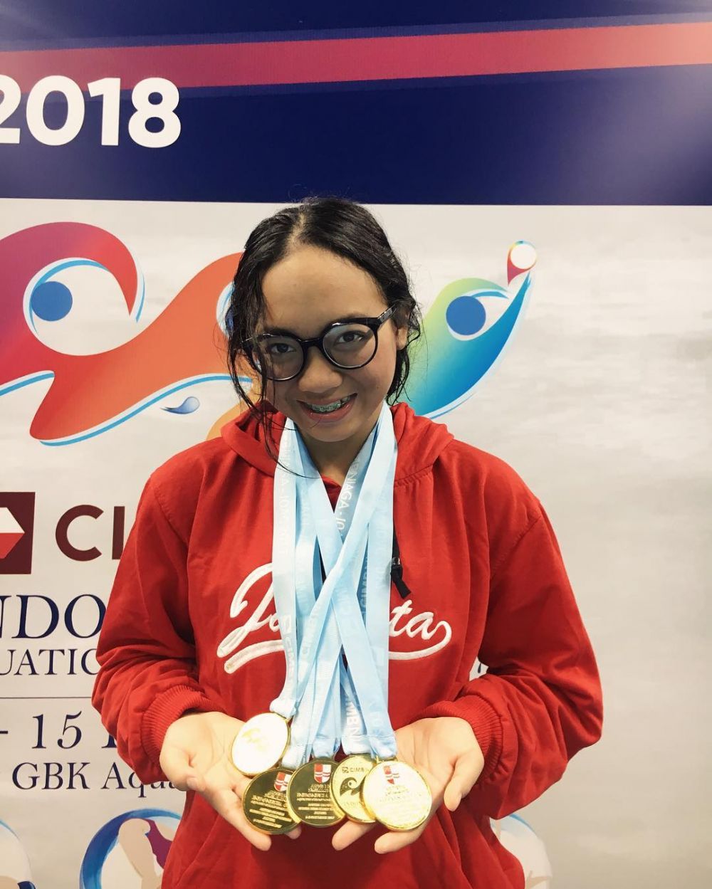 11 Potret Naima Syeeda, atlet renang indah di AG sepupu Acha Septriasa