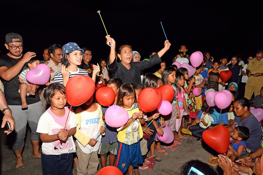 Bertemu Menteri Susi, ini 7 potret Andien bantu korban Gempa Lombok