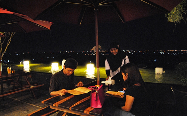 Fakta Bukit Gronggong, tempat romantis di atas ketinggian Kota Cirebon