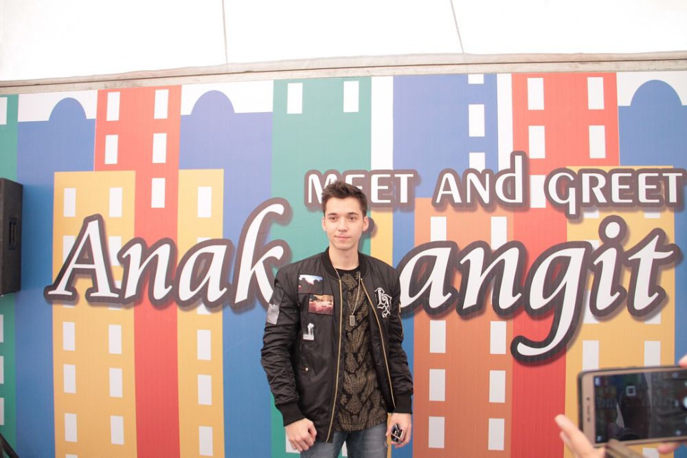 Sudah jadi bapak, 5 seleb pria ini kerap perankan karakter anak muda