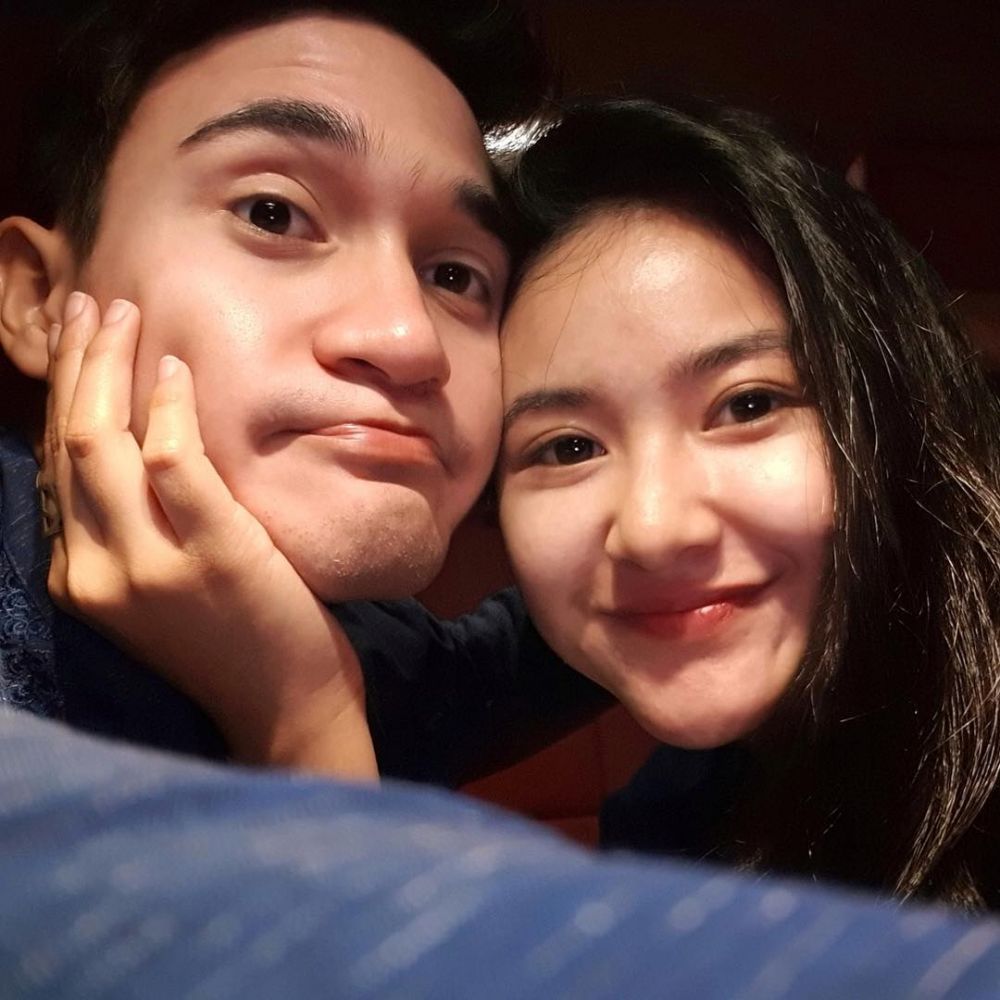 10 Momen mesra Adinda Azani dan kekasihnya, romantis bikin baper