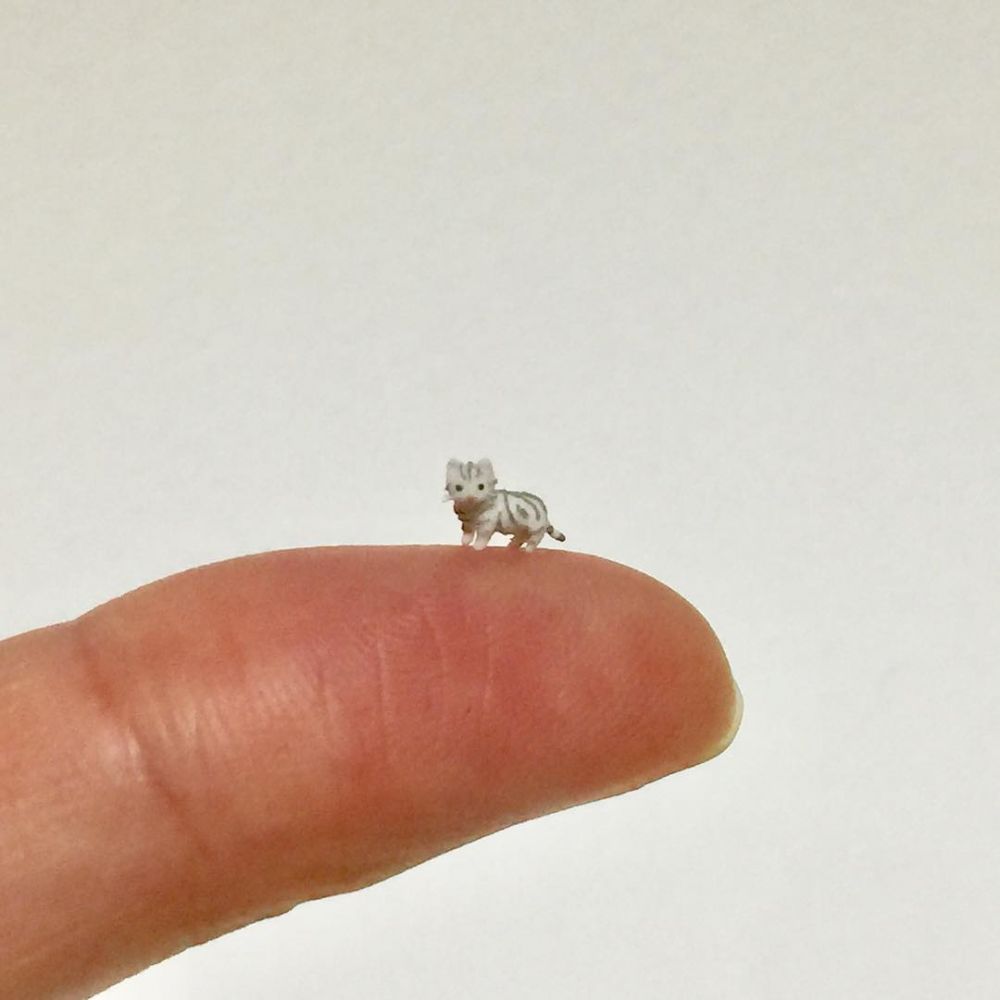 10 Miniatur hewan ini besarnya 5 mm, detailnya sungguh mengagumkan