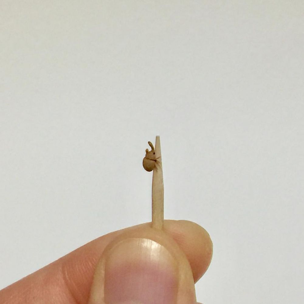 10 Miniatur hewan ini besarnya 5 mm, detailnya sungguh mengagumkan