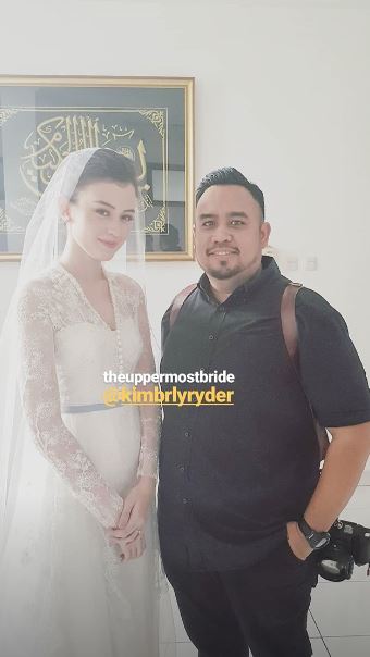 Sah! Begini 7 momen akad nikah Kimberly Ryder & Edward Akbar