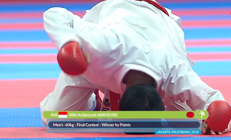 Bangga, karateka Rifki Ardiansyah Arrosyid sumbang medali emas ke-11