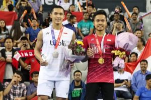 Sama-sama ke semifinal AG, ini 9 potret bromance Jojo & Ginting