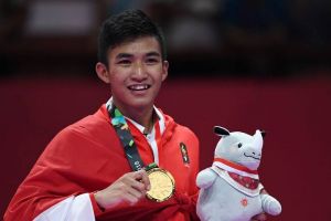 Karateka ganteng penyumbang emas ke-11 ini ternyata anggota TNI AD 